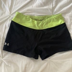 Under armour fitted work out shorts